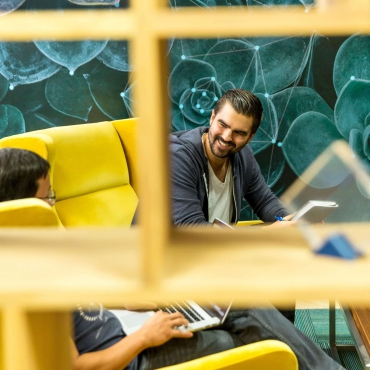 op_linkedin-sales-navigator-hrhjn6ZTgrM-unsplash