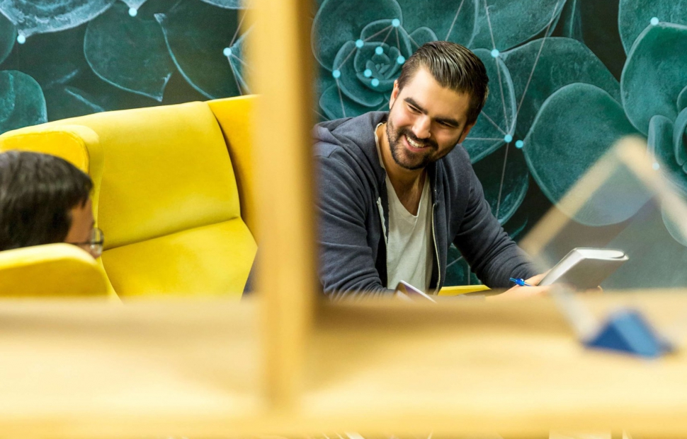 op_linkedin-sales-navigator-hrhjn6ZTgrM-unsplash